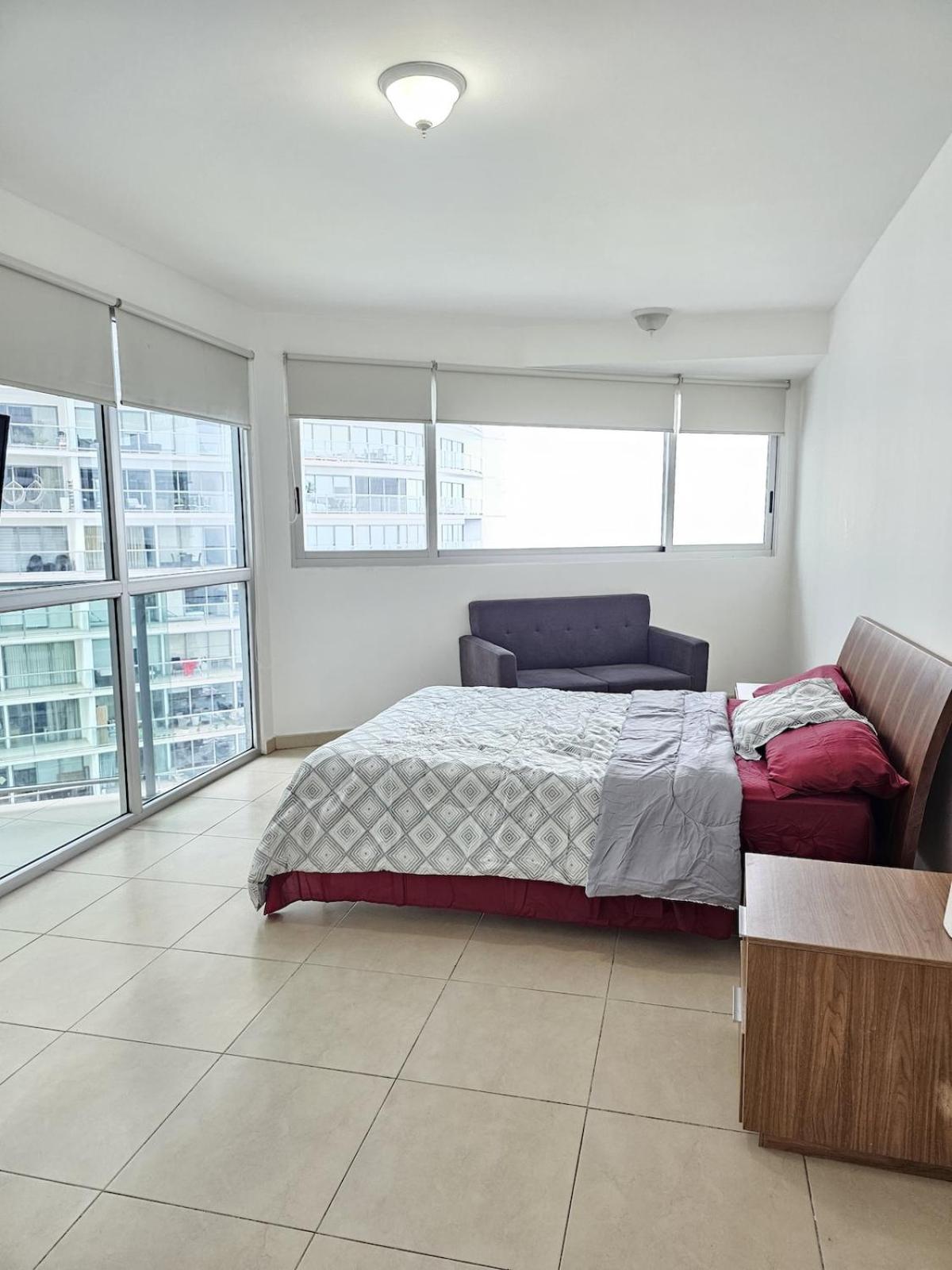 Penthouse 5 Stars, Ac, Wifi, Gym, Pool,